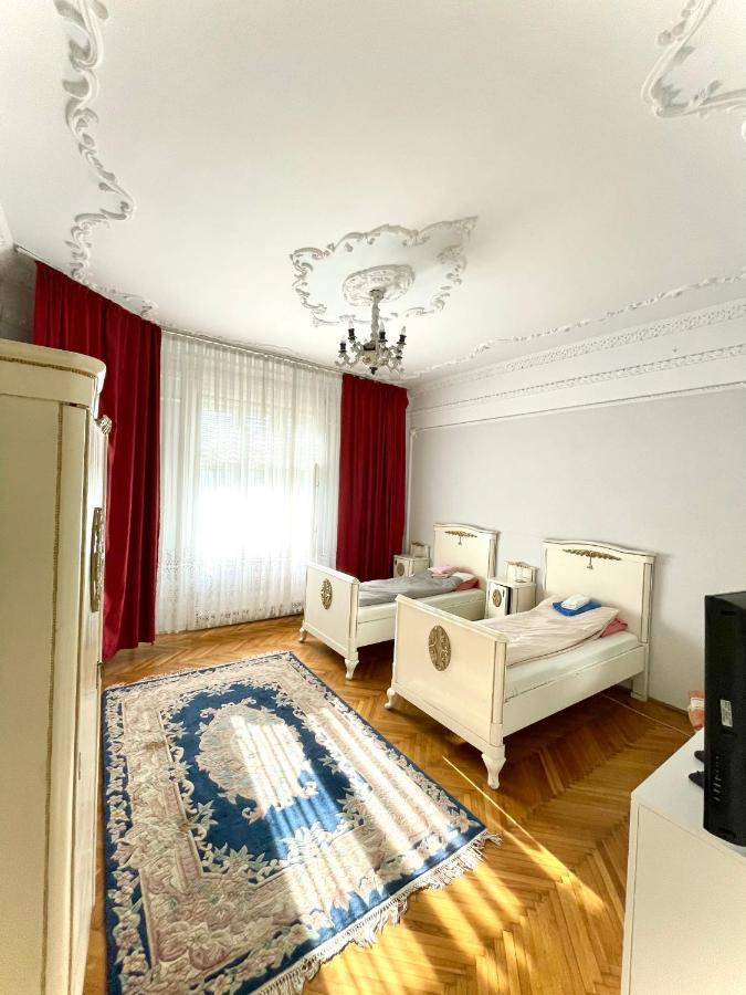 Mosaico Alfetta Hostel Тімішоара Екстер'єр фото