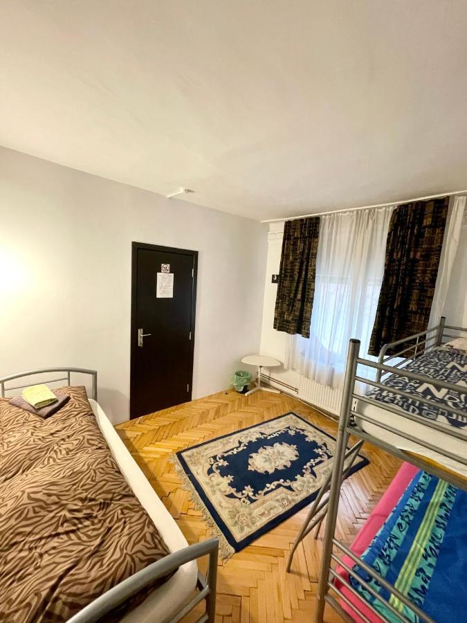Mosaico Alfetta Hostel Тімішоара Екстер'єр фото
