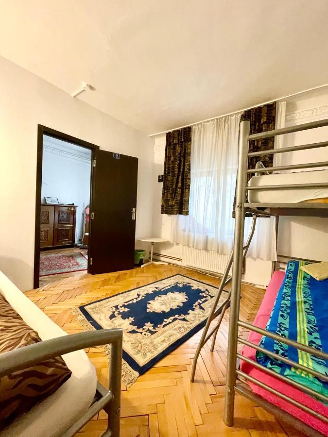 Mosaico Alfetta Hostel Тімішоара Екстер'єр фото