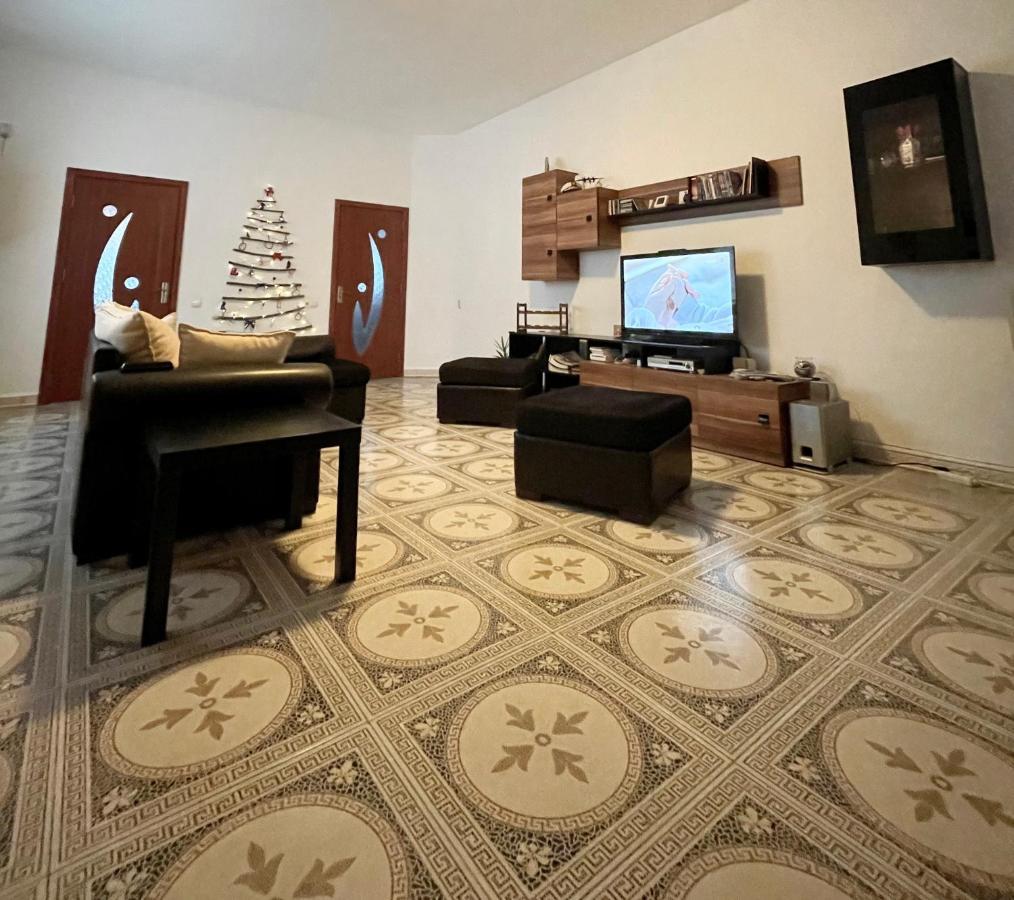 Mosaico Alfetta Hostel Тімішоара Екстер'єр фото