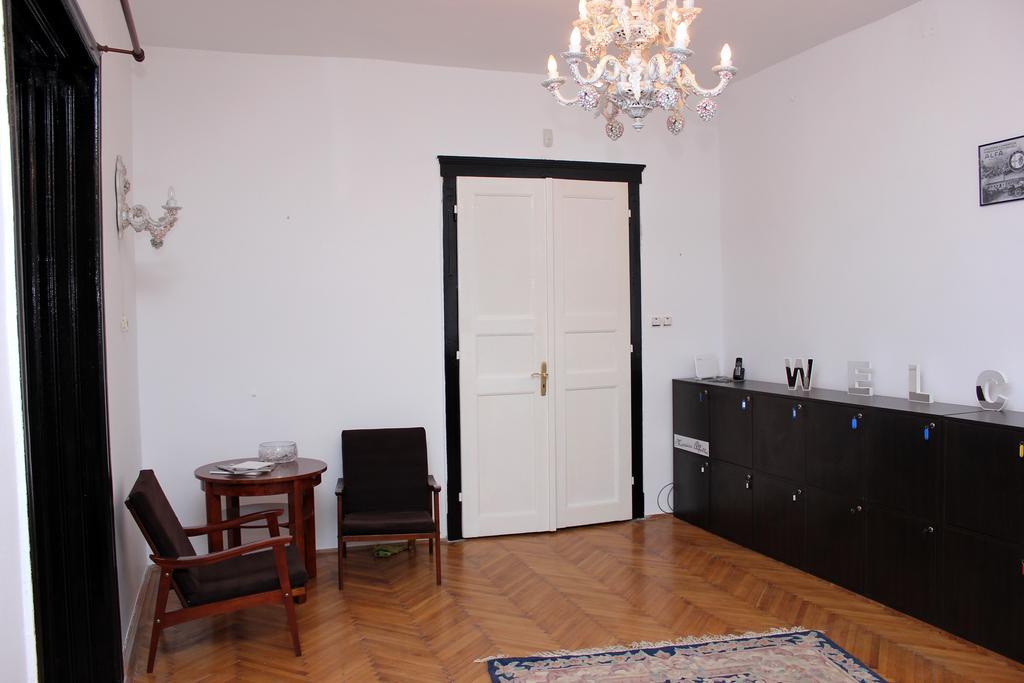 Mosaico Alfetta Hostel Тімішоара Екстер'єр фото