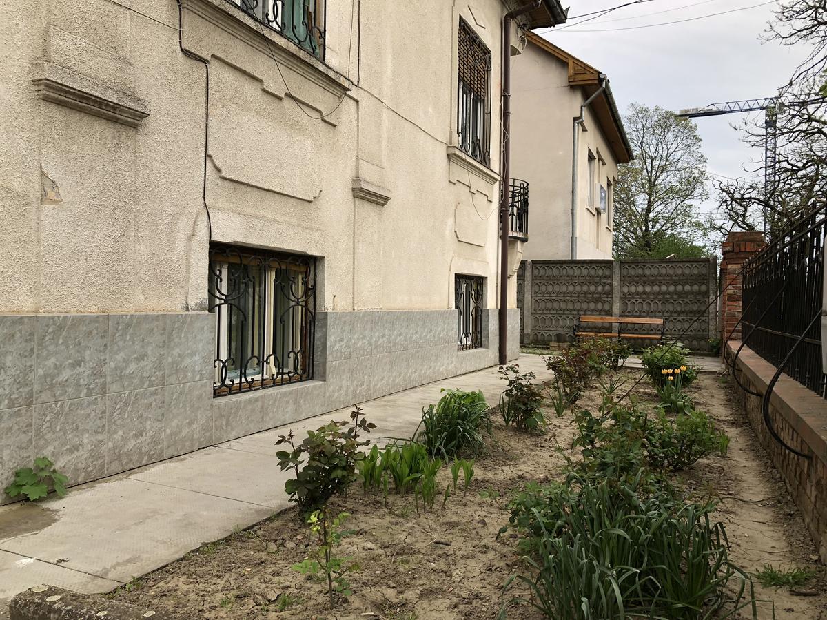 Mosaico Alfetta Hostel Тімішоара Екстер'єр фото