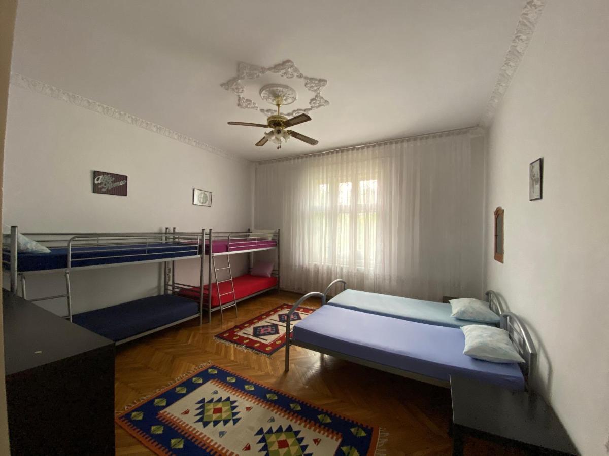 Mosaico Alfetta Hostel Тімішоара Екстер'єр фото